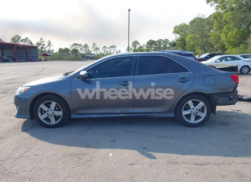 Photo 15 of 2014 Toyota Camry SE (VIN 4T1BF1FK0EU333445)