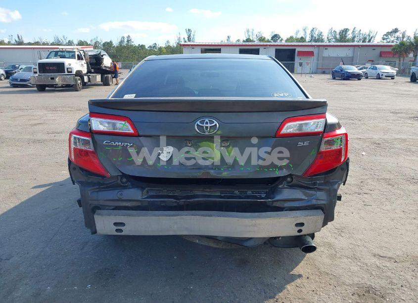 Photo 17 of 2014 Toyota Camry SE (VIN 4T1BF1FK0EU333445)