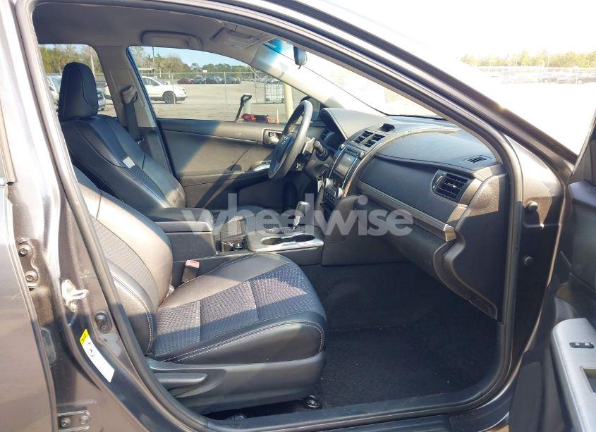 Photo 5 of 2014 Toyota Camry SE (VIN 4T1BF1FK0EU333445)
