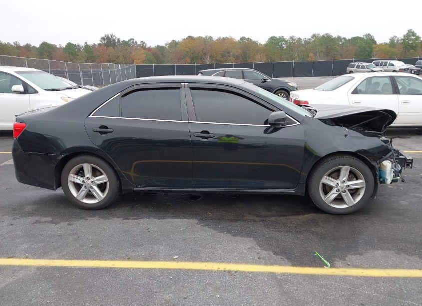 Photo 14 of 2014 Toyota Camry SE (VIN 4T1BF1FK0EU347281)