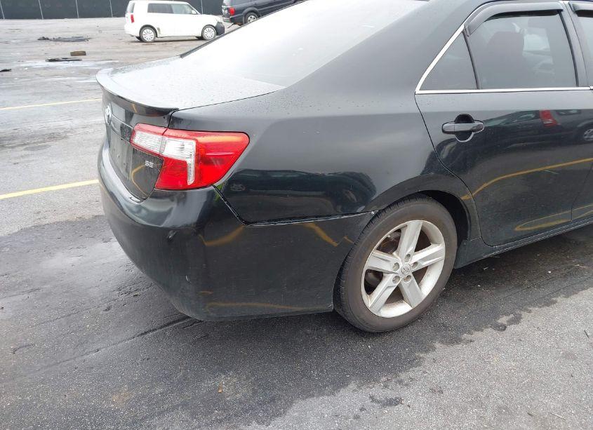 Photo 18 of 2014 Toyota Camry SE (VIN 4T1BF1FK0EU347281)