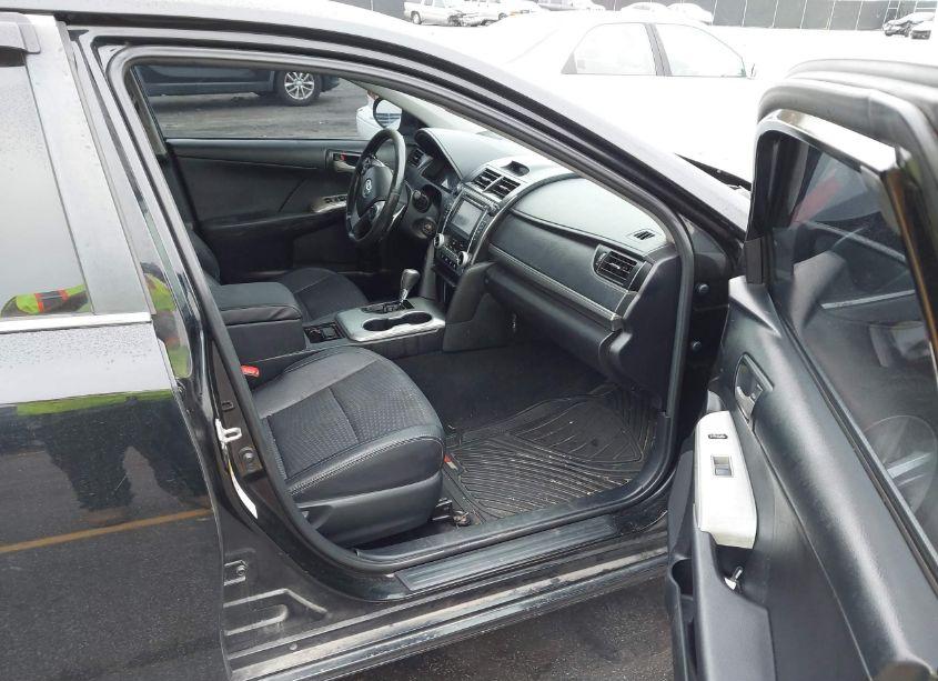 Photo 5 of 2014 Toyota Camry SE (VIN 4T1BF1FK0EU347281)