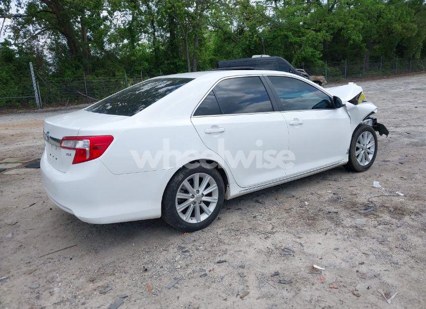 Photo 4 of 2014 Toyota Camry XLE (VIN 4T1BF1FK0EU357194)