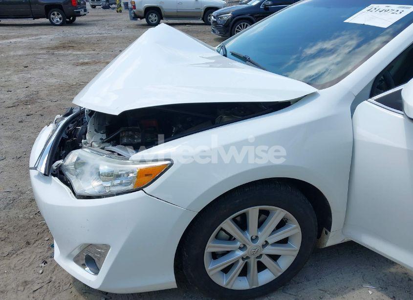 Photo 6 of 2014 Toyota Camry XLE (VIN 4T1BF1FK0EU357194)