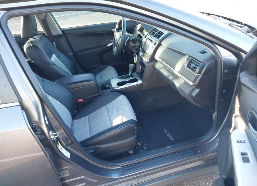 Photo 5 of 2014 Toyota Camry SE (VIN 4T1BF1FK0EU362783)