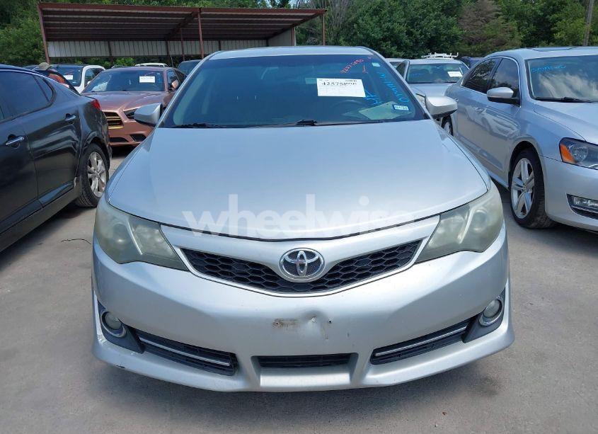 Photo 12 of 2014 Toyota Camry SE (VIN 4T1BF1FK0EU364758)