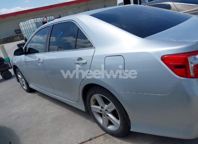 Photo 14 of 2014 Toyota Camry SE (VIN 4T1BF1FK0EU364758)