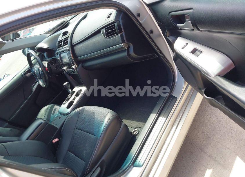 Photo 5 of 2014 Toyota Camry SE (VIN 4T1BF1FK0EU364758)