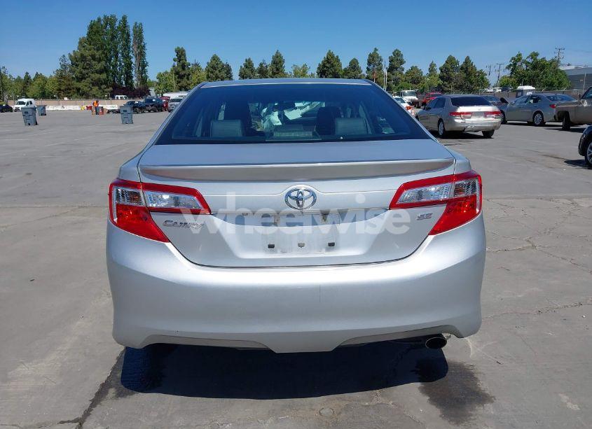 Photo 16 of 2014 Toyota Camry SE (VIN 4T1BF1FK0EU371581)