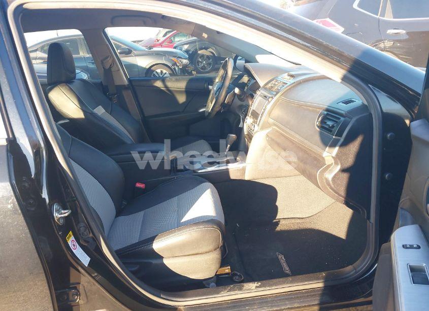 Photo 5 of 2014 Toyota Camry SE (VIN 4T1BF1FK0EU372567)