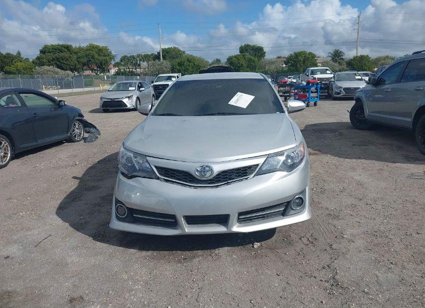 Photo 12 of 2014 Toyota Camry SE (VIN 4T1BF1FK0EU381866)