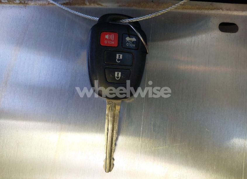 Photo 11 of 2014 Toyota Camry XLE (VIN 4T1BF1FK0EU382371)