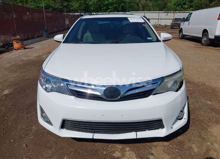 Photo 17 of 2014 Toyota Camry XLE (VIN 4T1BF1FK0EU382371)