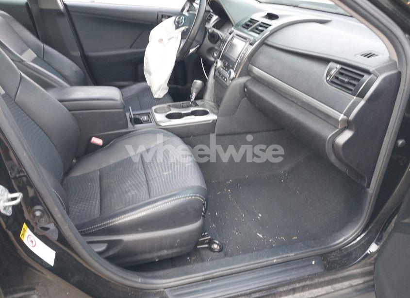 Photo 5 of 2014 Toyota Camry SE (VIN 4T1BF1FK0EU391541)