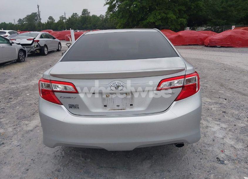 Photo 16 of 2014 Toyota Camry SE (VIN 4T1BF1FK0EU392575)