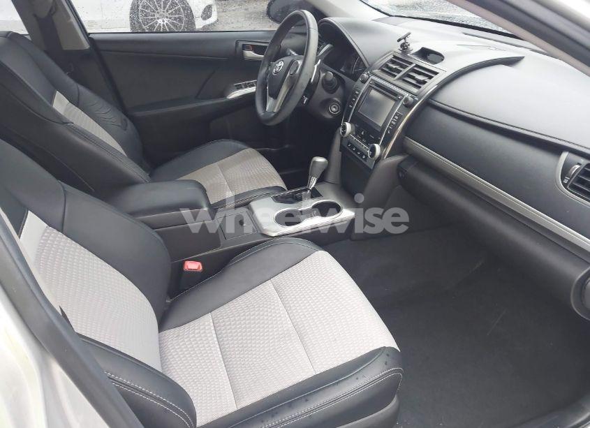 Photo 5 of 2014 Toyota Camry SE (VIN 4T1BF1FK0EU392575)