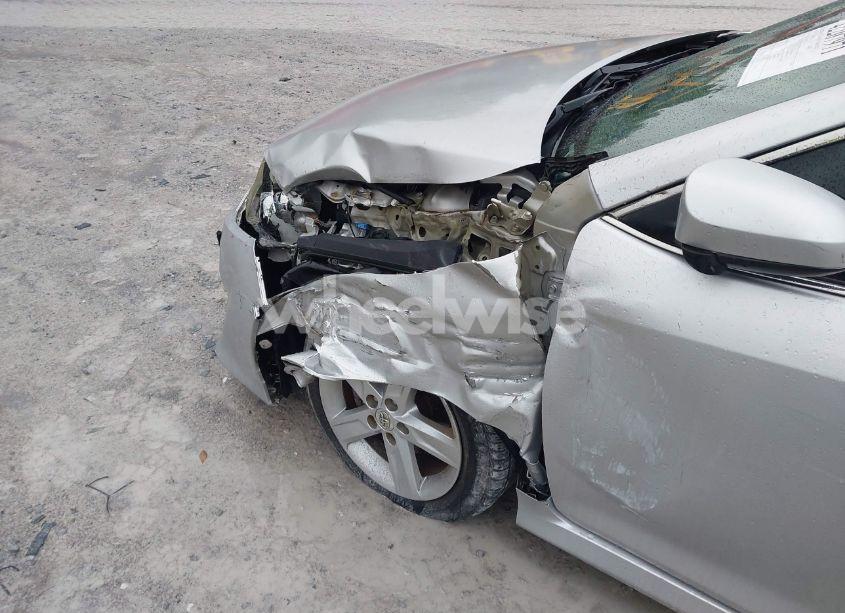 Photo 6 of 2014 Toyota Camry SE (VIN 4T1BF1FK0EU392575)