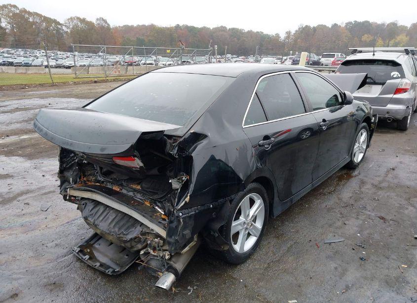 Photo 4 of 2014 Toyota Camry SE (VIN 4T1BF1FK0EU394391)