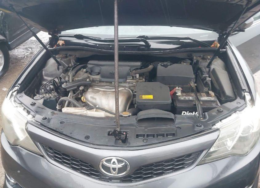 Photo 10 of 2014 Toyota Camry SE (VIN 4T1BF1FK0EU435988)