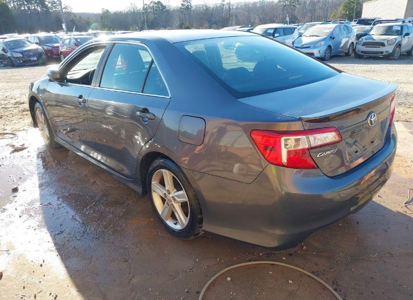 Photo 3 of 2014 Toyota Camry SE (VIN 4T1BF1FK0EU439264)