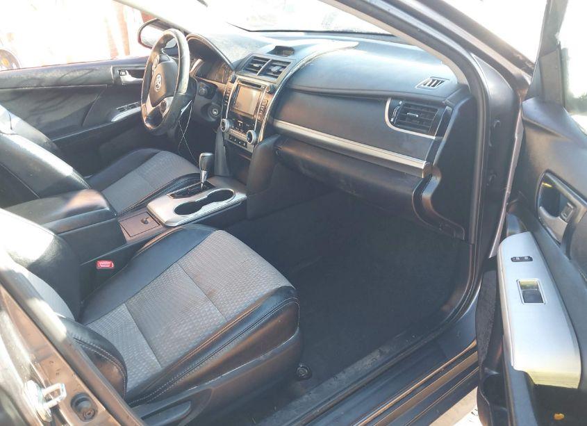 Photo 5 of 2014 Toyota Camry SE (VIN 4T1BF1FK0EU439264)