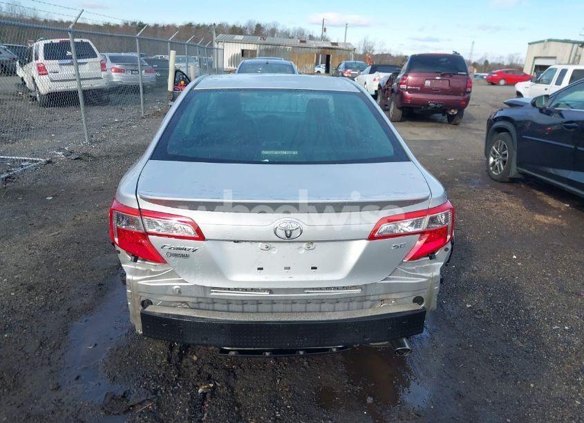 Photo 17 of 2014 Toyota Camry SE SPORT (VIN 4T1BF1FK0EU453701)