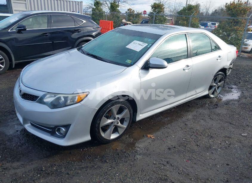 Photo 2 of 2014 Toyota Camry SE SPORT (VIN 4T1BF1FK0EU453701)