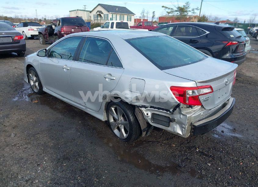 Photo 3 of 2014 Toyota Camry SE SPORT (VIN 4T1BF1FK0EU453701)