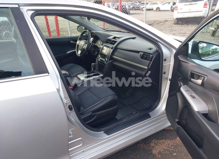 Photo 5 of 2014 Toyota Camry SE SPORT (VIN 4T1BF1FK0EU453701)