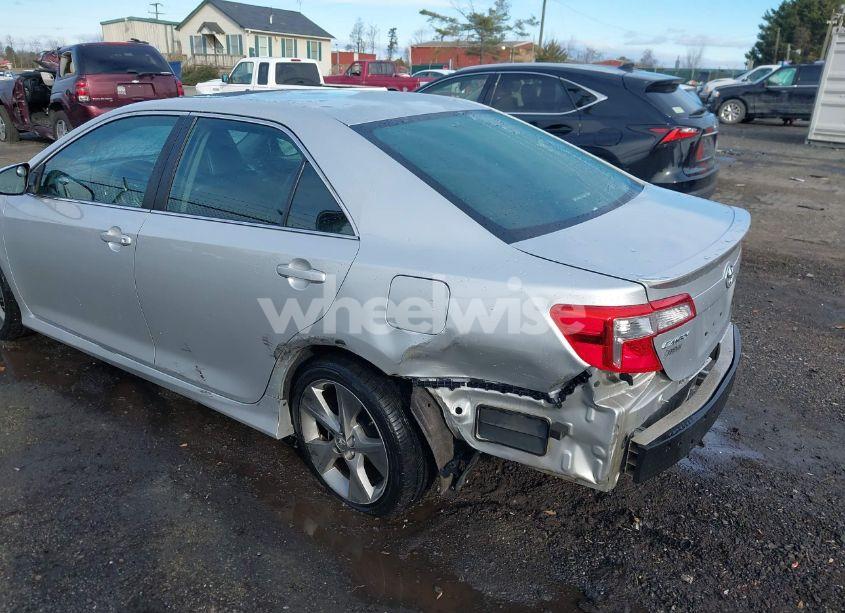Photo 6 of 2014 Toyota Camry SE SPORT (VIN 4T1BF1FK0EU453701)