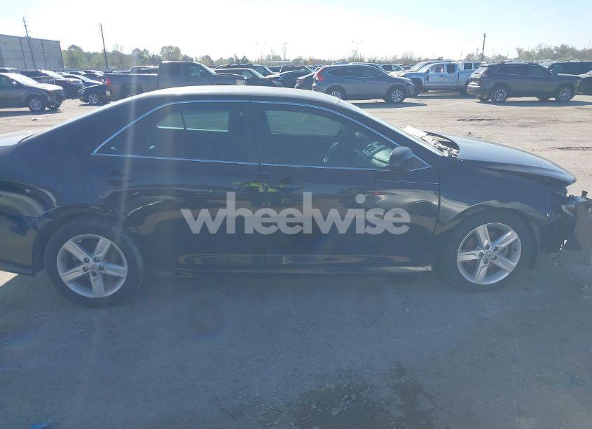 Photo 12 of 2014 Toyota Camry SE (VIN 4T1BF1FK0EU470580)