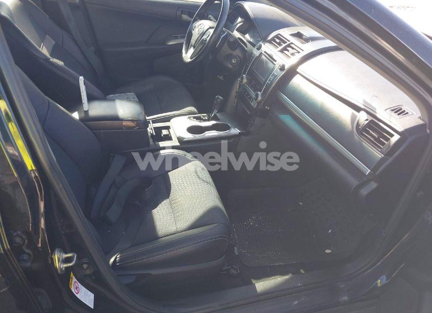 Photo 5 of 2014 Toyota Camry SE (VIN 4T1BF1FK0EU470580)