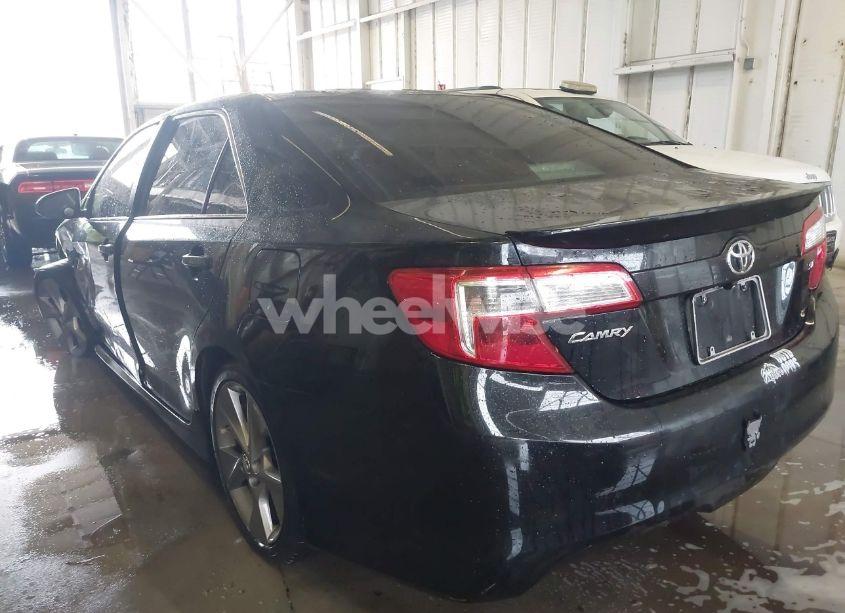 Photo 3 of 2014 Toyota Camry SE SPORT (VIN 4T1BF1FK0EU728208)