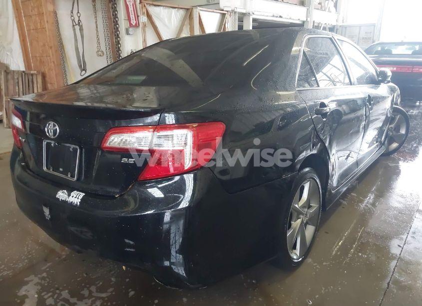 Photo 4 of 2014 Toyota Camry SE SPORT (VIN 4T1BF1FK0EU728208)