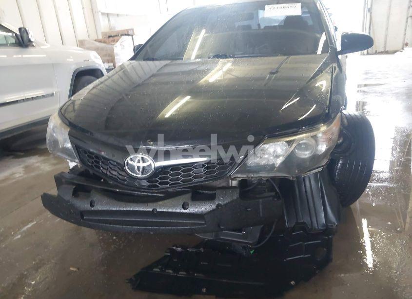 Photo 6 of 2014 Toyota Camry SE SPORT (VIN 4T1BF1FK0EU728208)