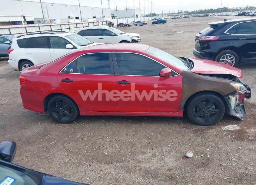 Photo 14 of 2014 Toyota Camry SE (VIN 4T1BF1FK0EU731139)