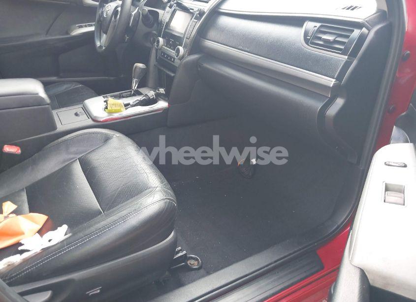 Photo 5 of 2014 Toyota Camry SE (VIN 4T1BF1FK0EU731139)