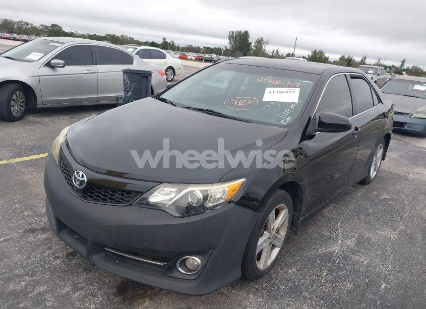 Photo 6 of 2014 Toyota Camry SE (VIN 4T1BF1FK0EU735501)