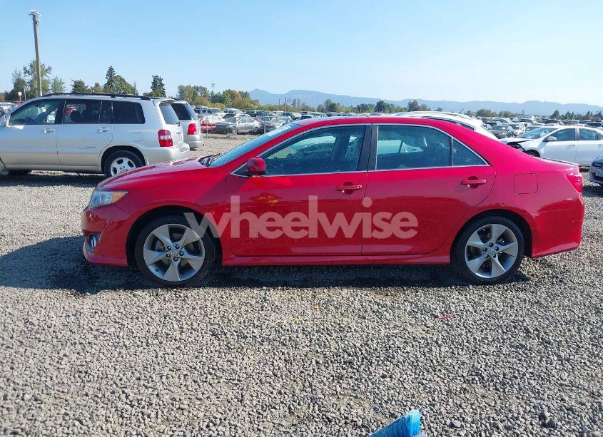 Photo 14 of 2014 Toyota Camry SE SPORT (VIN 4T1BF1FK0EU738379)