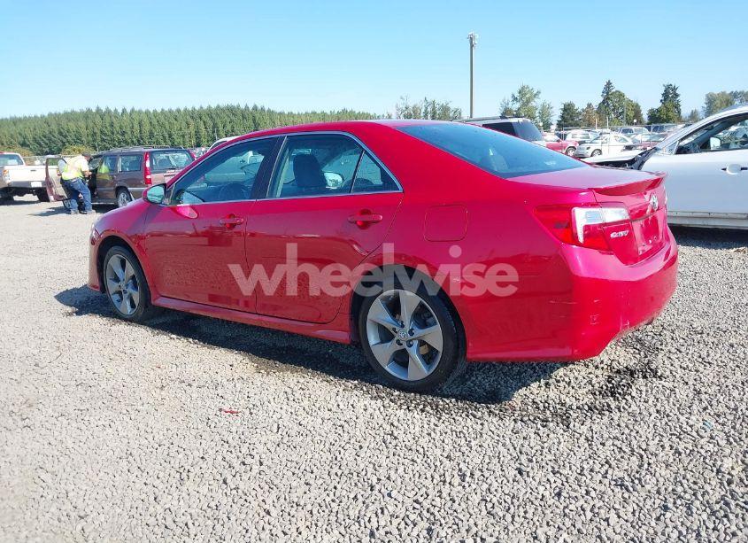 Photo 3 of 2014 Toyota Camry SE SPORT (VIN 4T1BF1FK0EU738379)