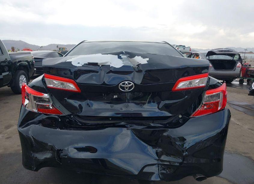 Photo 16 of 2014 Toyota Camry SE (VIN 4T1BF1FK0EU763038)