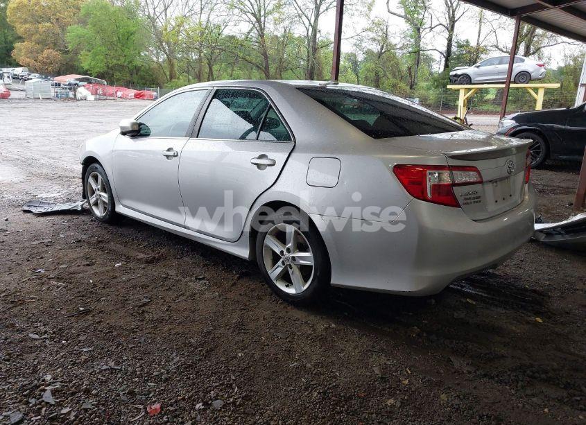 Photo 3 of 2014 Toyota Camry SE (VIN 4T1BF1FK0EU763816)
