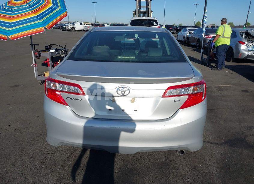 Photo 17 of 2014 Toyota Camry SE (VIN 4T1BF1FK0EU770751)