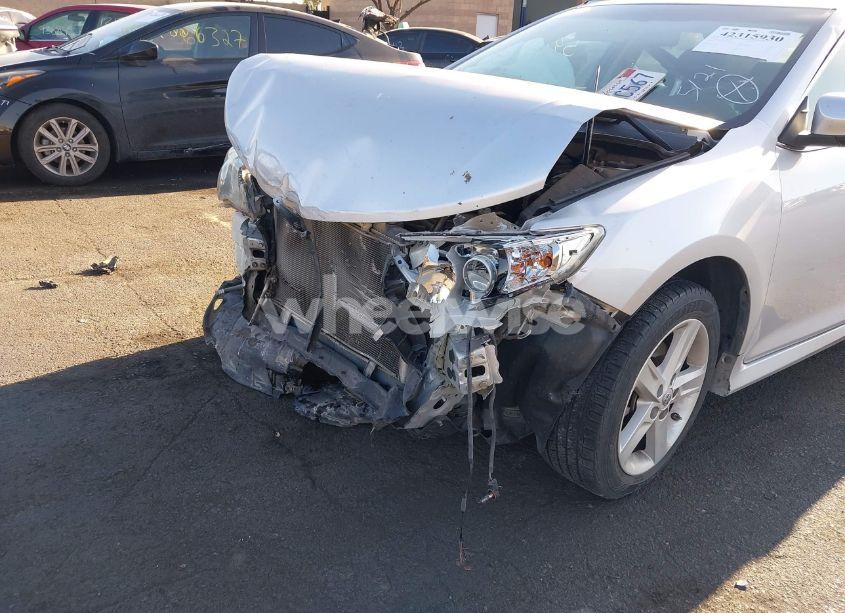 Photo 6 of 2014 Toyota Camry SE (VIN 4T1BF1FK0EU770751)