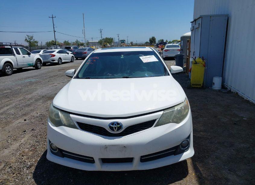 Photo 12 of 2014 Toyota Camry SE (VIN 4T1BF1FK0EU774511)
