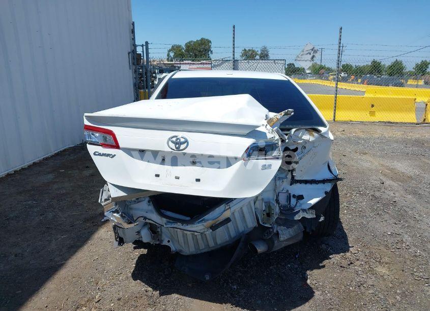 Photo 16 of 2014 Toyota Camry SE (VIN 4T1BF1FK0EU774511)