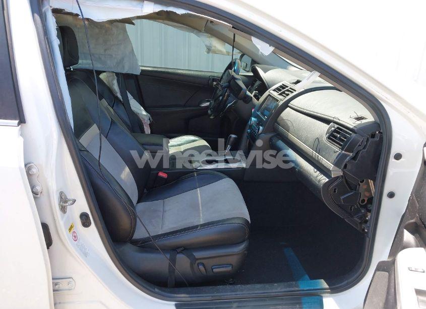 Photo 5 of 2014 Toyota Camry SE (VIN 4T1BF1FK0EU774511)