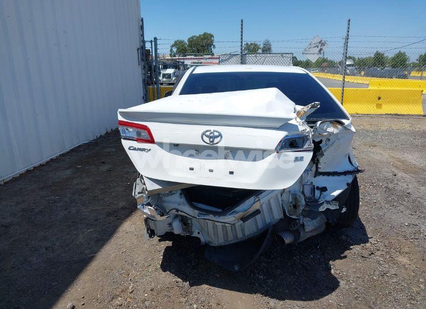 Photo 6 of 2014 Toyota Camry SE (VIN 4T1BF1FK0EU774511)