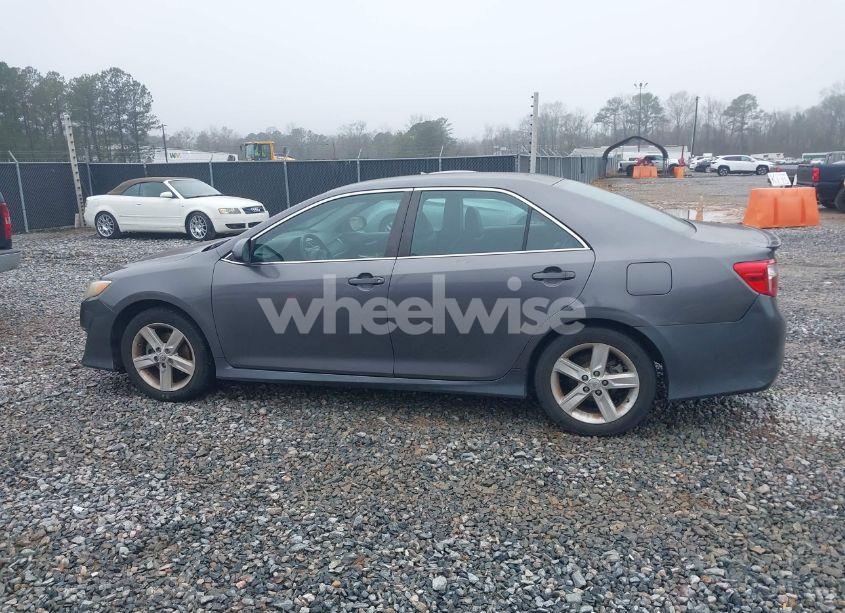 Photo 14 of 2014 Toyota Camry SE (VIN 4T1BF1FK0EU790238)