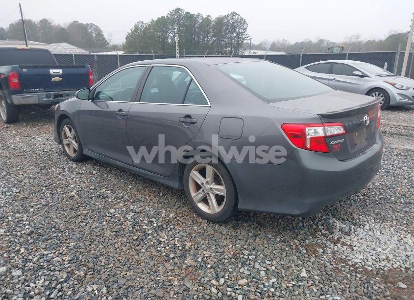 Photo 3 of 2014 Toyota Camry SE (VIN 4T1BF1FK0EU790238)